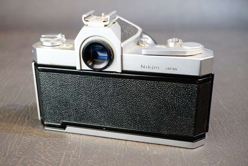 Nikon Nikkormat 35mm SLR Camera with Vivitar 28mm F2.5 Lens  **Good Condition**