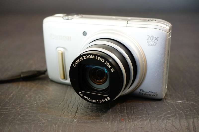 Canon PowerShot SX240 HS 12.1MP Digital Camera  **Good Condition**