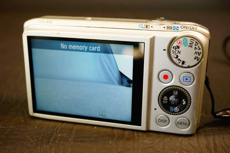 Canon PowerShot SX240 HS 12.1MP Digital Camera  **Good Condition**