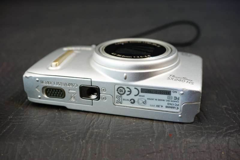 Canon PowerShot SX240 HS 12.1MP Digital Camera  **Good Condition**