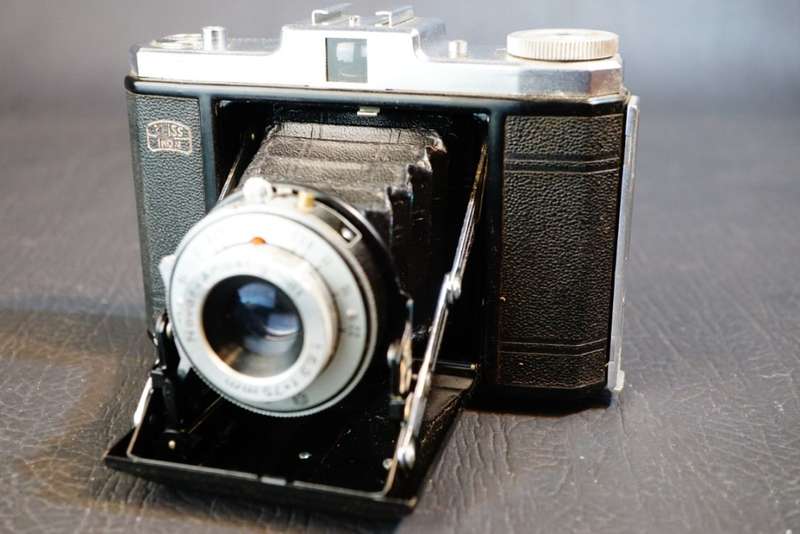 Zeiss Ikon Nettar 6x6 Medium Format Camera with Novar Anastigmat 75mm F6.3 lens **Good Condition**