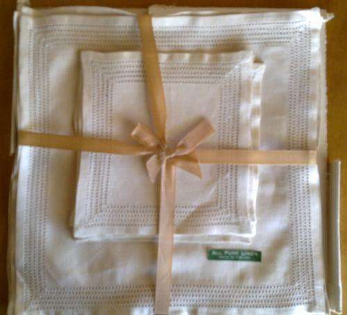 Fine Irish linen 6 mats and 6 coasters