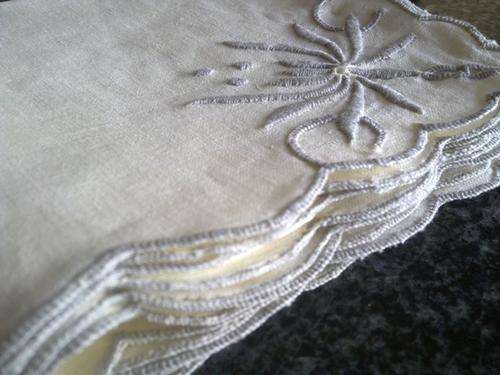 Four cream linen vintage lunch napkins / serviettes