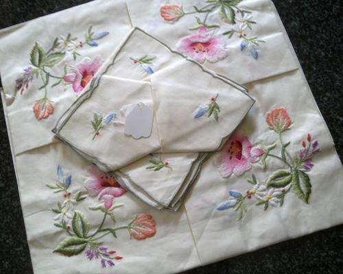 Chinese hand embroidered tea tablecloth with four matching napkins