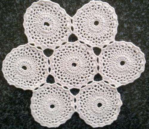 Traditional ivory cotton crochet doilie 24cm