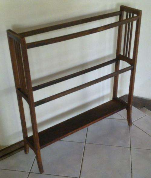 Antique Edwardian mahogany towel stand