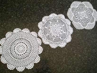 Three pretty white cotton crochet doilies 22cm, 19cm & 18cm