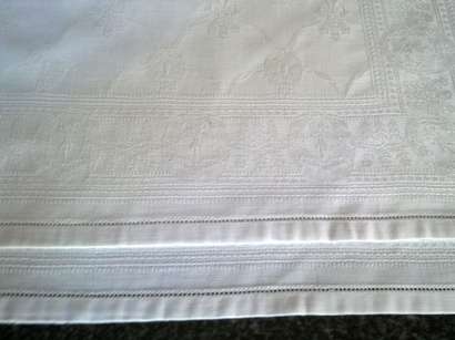 Lovely pair of large vintage Damask dinner serviettes