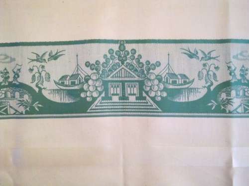 Vintage Rayon Damask tablecloth with six napkins