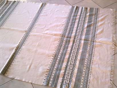 Vintage textured woven throw / rug / bedspread