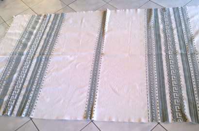 Vintage textured woven throw / rug / bedspread