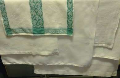 Six vintage kitchen and hand towels