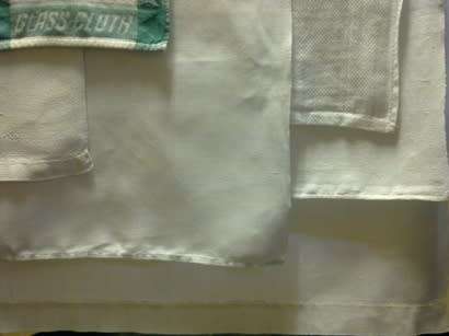 Six vintage kitchen and hand towels