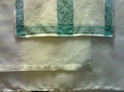 Six vintage kitchen and hand towels