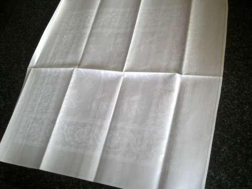 Six perfect Irish linen large dinner serviettes 55cm square never used!
