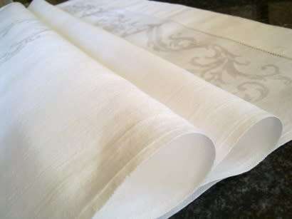 Large vintage Damask linen hand / bath towel