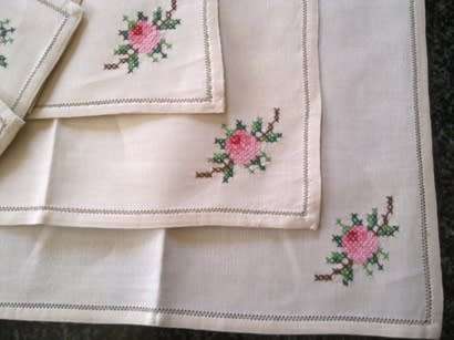 Six lovely ivory linen lunch napkins