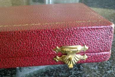 Vintage jewellery presentation case