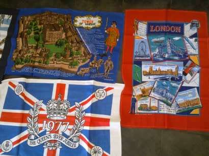 Six vintage kitchen towels