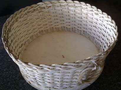 Round woven storage basket with handles