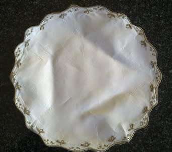 Vintage linen bread / muffin holder