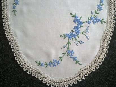 Lovely hand embroidered ivory linen tray cloth 35 x 49cm