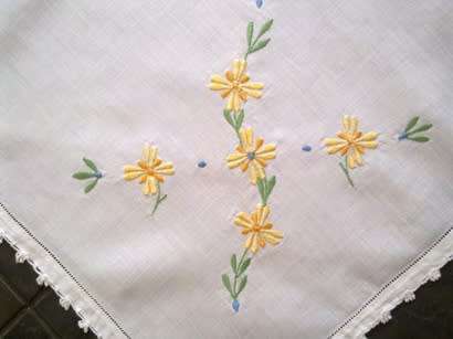 Crisp white linen hand embroidered tablecloth & 4 napkins