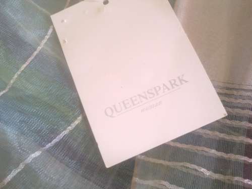 Beautiful Queenspark scarf