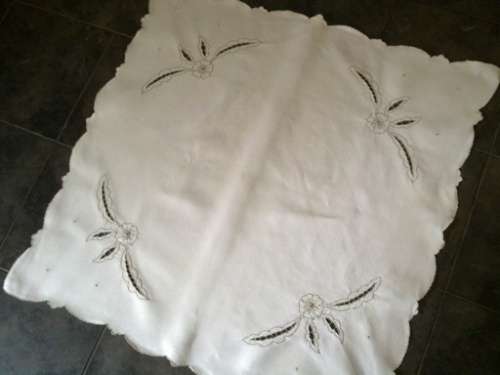 Vintage small off-white linen embroidered tablecloth / centre piece