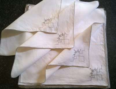 Twelve vintage white linen dinner serviettes