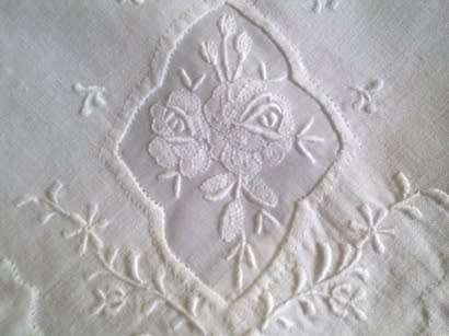 Elegant vintage Madeira white linen fold over bread/muffin warmer