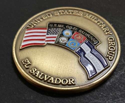 CHALLENGE COINS - United States Military Group  EL SALVADOR