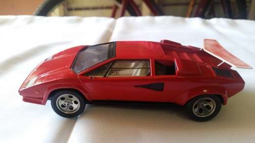 scalextric lamborghini countach