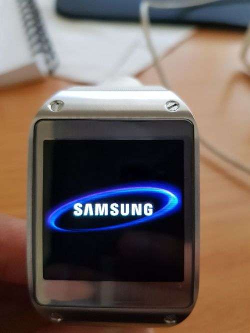 ***R1 SNAP FRIDAY*** SAMSUNG GALAXY GEAR