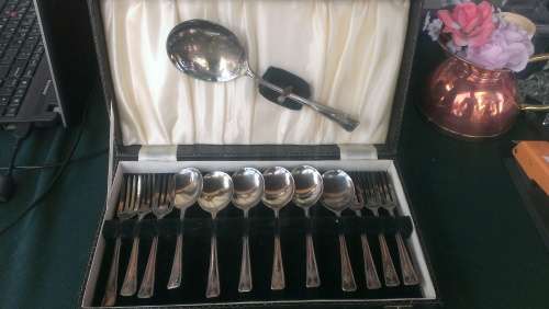 EPNS Dessert/Fruit Spoons & Forks With Serving Spoon - 13 Piece