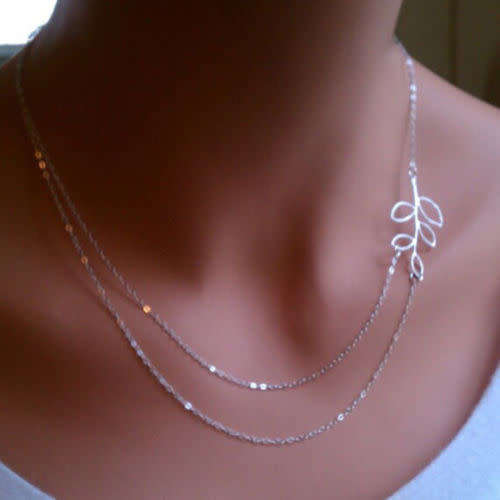 Pretty Silver Leaf Themed Necklace