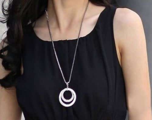 Fashionable Silver Rhinestone Pendant Necklace