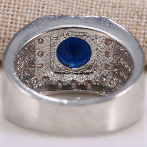Distinctive 925 Silver Blue Sapphire Ring
