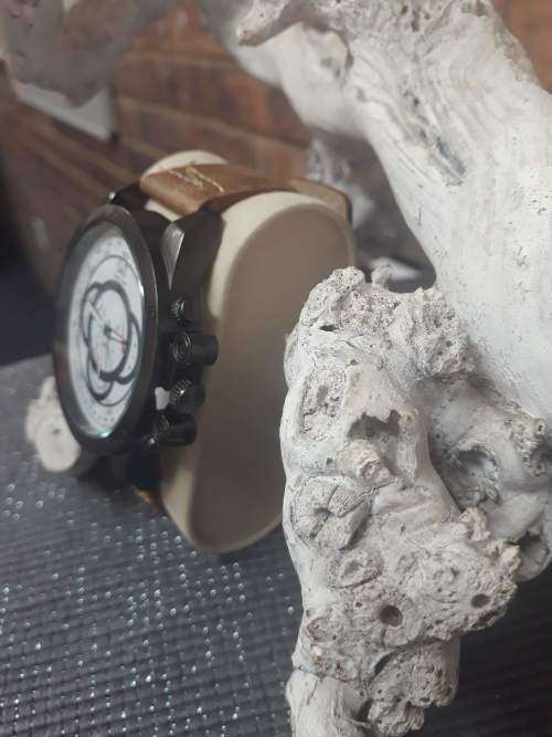 Large Quarts Watch Leather Strap Brown