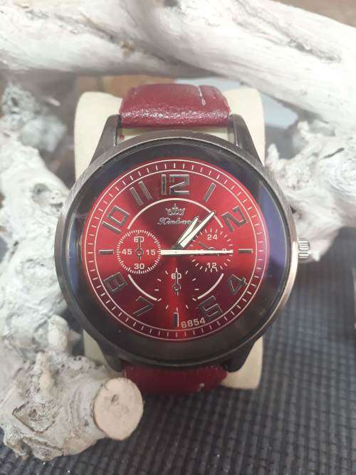 Large Quarts Watch Leather Strap Red