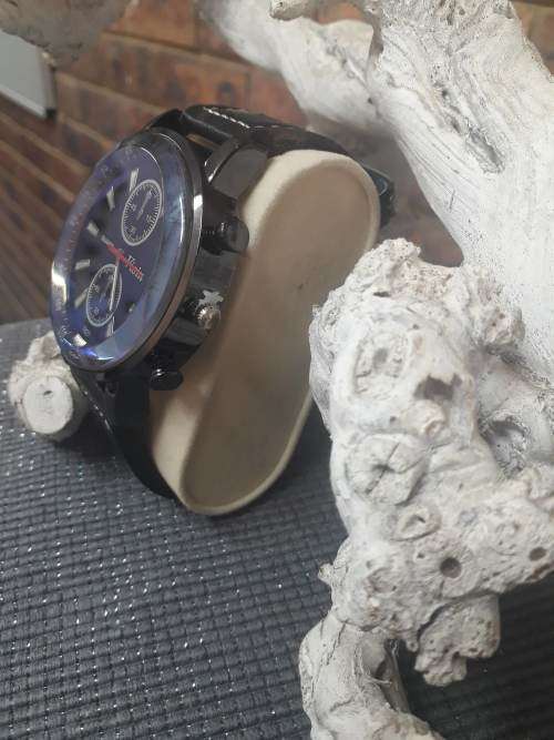 Large Quarts Watch Leather Strap Black