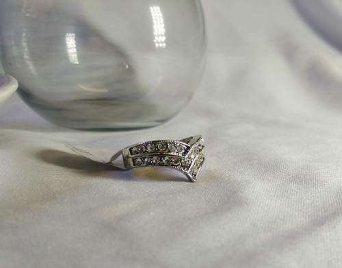 Gracefull Silver Topaz Ring