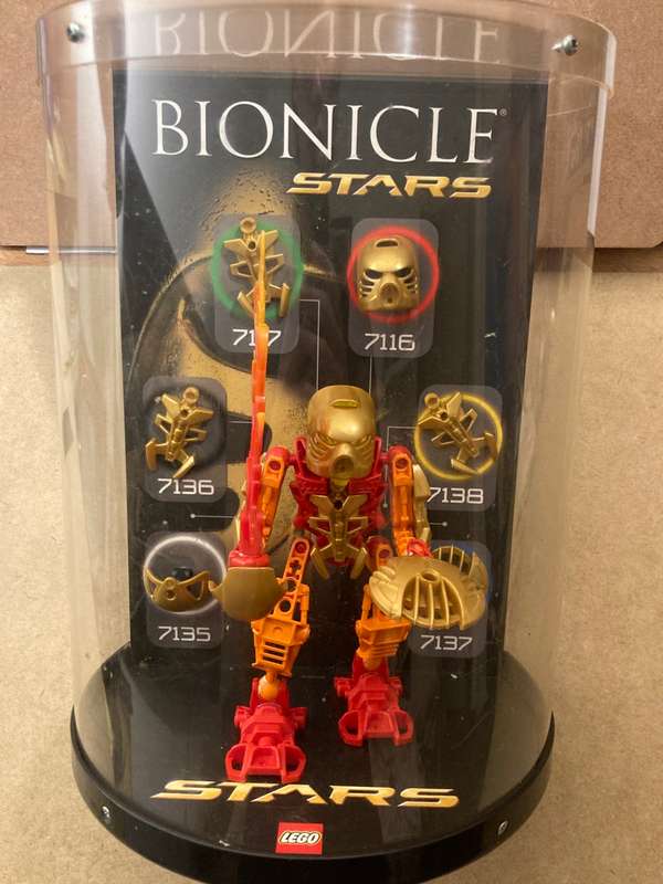 LEGO Bionicle Stars Tahu store display unit with gold parts