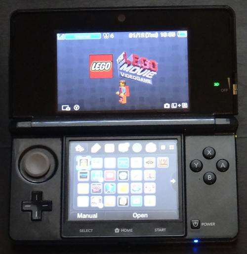 Nintendo 3DS Boxed, with 2 games