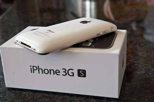 Iphone 32gig 3G S For sale!!! Excellent Condition!!!!!!