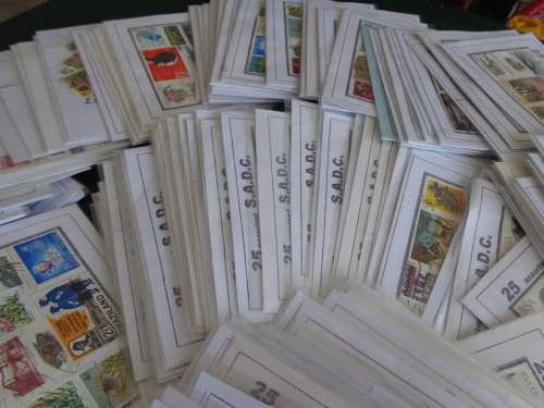 290 PACKS of 25 Stamps of South African Stamps