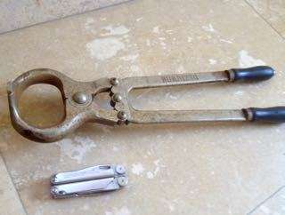 Vintage Heavy Duty Crimping Farm Tool Crimper Chain Pliers Bull Clamp Burdizzo