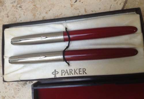 vintage Parker fountain pen pair , 21