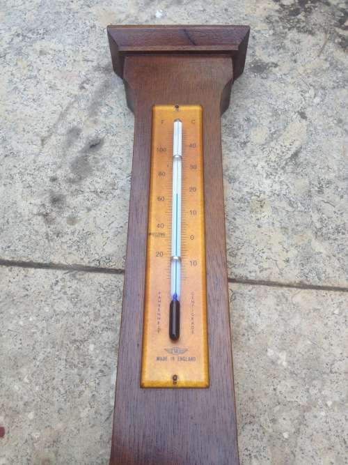 SB banjo barometer