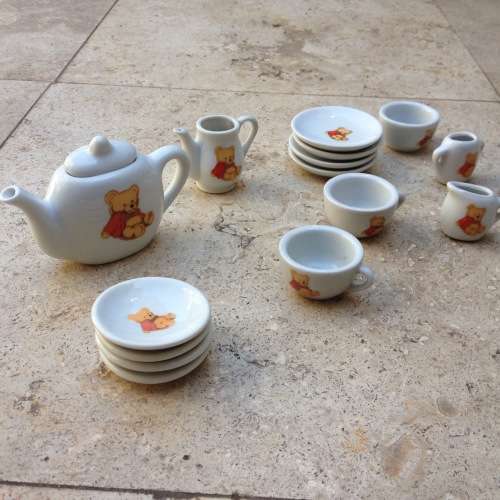 Porcelain Tea Set Winnie the Pooh 16 piece
